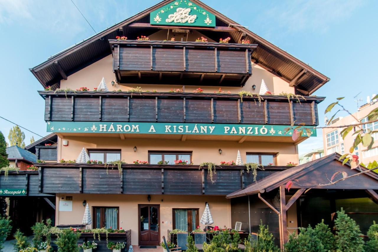 Harom A Kislany Panzio Hotel เฮวิซ ภายนอก รูปภาพ